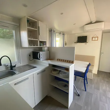 Camping De L'Arnel Villeneuve-les-Maguelonne Room photo